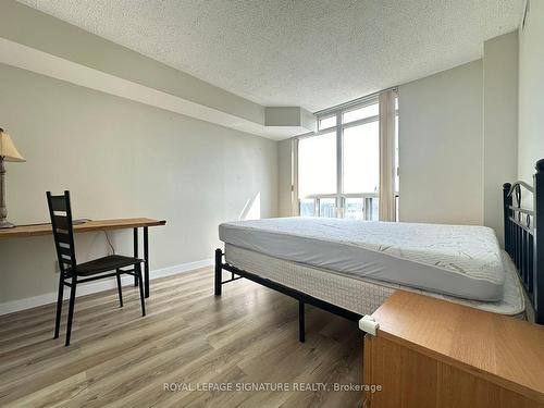 2006-33 Empress Ave, Toronto, ON - Indoor Photo Showing Bedroom