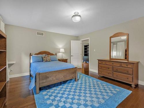 56 Sandbanks Dr, Richmond Hill, ON - Indoor Photo Showing Bedroom