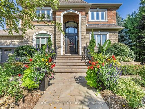 56 Sandbanks Dr, Richmond Hill, ON - Outdoor With Facade