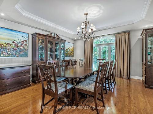 56 Sandbanks Dr, Richmond Hill, ON - Indoor Photo Showing Dining Room