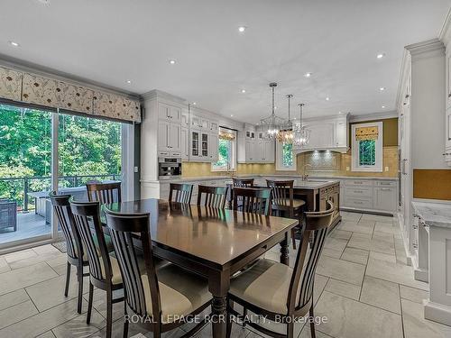 56 Sandbanks Dr, Richmond Hill, ON - Indoor Photo Showing Dining Room