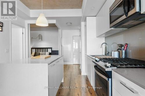 308 - 665 Kingston Road, Toronto, ON - Indoor Photo Showing Kitchen With Upgraded Kitchen