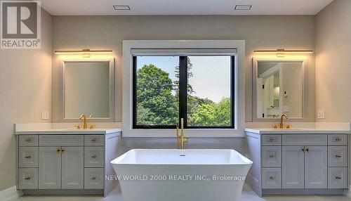 481 Chartwell Road, Oakville, ON - Indoor Photo Showing Bathroom