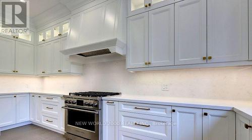 481 Chartwell Road, Oakville (Eastlake), ON - Indoor Photo Showing Kitchen