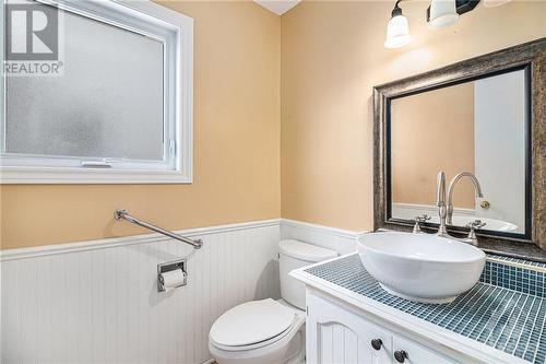 1407 Laurin Crescent, Ottawa, ON - Indoor Photo Showing Bathroom