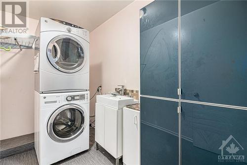 1407 Laurin Crescent, Ottawa, ON - Indoor Photo Showing Laundry Room