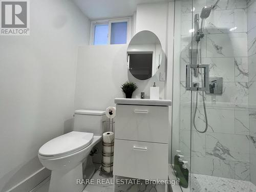 295 Kenilworth Avenue, Toronto (The Beaches), ON - Indoor Photo Showing Bathroom