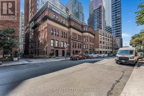 505 - 11 St Joseph Street, Toronto, ON - Outdoor With Facade