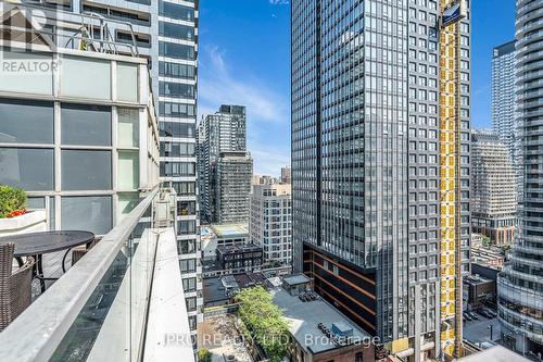 505 - 11 St Joseph Street, Toronto, ON - Outdoor With Facade