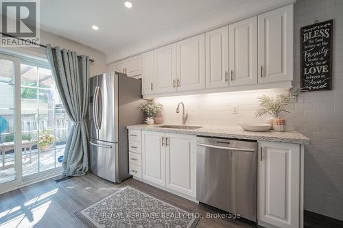 42 - 2800 Courtice Road, Clarington (Courtice), ON - Indoor Photo Showing Kitchen With Stainless Steel Kitchen