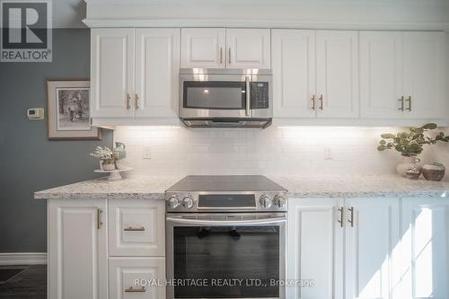 42 - 2800 Courtice Road, Clarington, ON - Indoor Photo Showing Kitchen