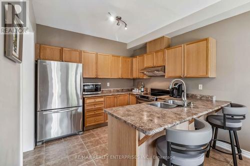 3327 Eglinton Avenue W, Mississauga (Churchill Meadows), ON - Indoor Photo Showing Kitchen With Double Sink