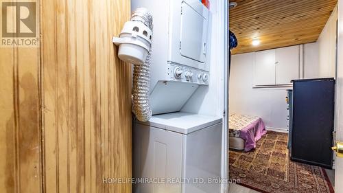 107 Seaborn Road, Brampton (Madoc), ON - Indoor Photo Showing Laundry Room