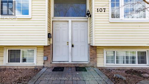 107 Seaborn Road, Brampton (Madoc), ON - Outdoor With Facade