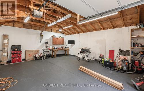 18 Atkinson Avenue, Toronto (West Hill), ON - Indoor Photo Showing Garage