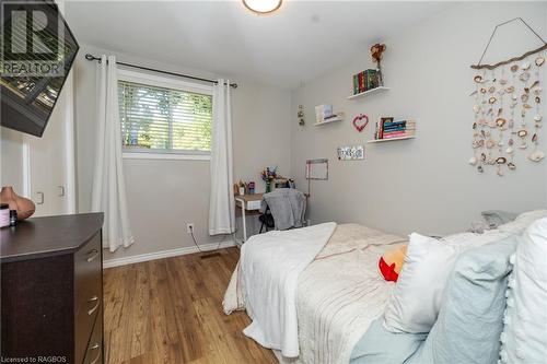 218 5Th Avenue W, Owen Sound, ON - Indoor Photo Showing Bedroom