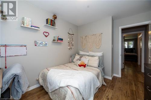 218 5Th Avenue W, Owen Sound, ON - Indoor Photo Showing Bedroom