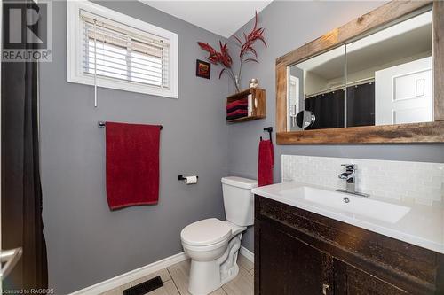 218 5Th Avenue W, Owen Sound, ON - Indoor Photo Showing Bathroom