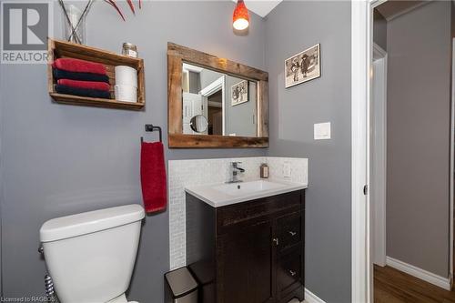 218 5Th Avenue W, Owen Sound, ON - Indoor Photo Showing Bathroom