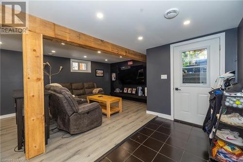 218 5Th Avenue W, Owen Sound, ON - Indoor