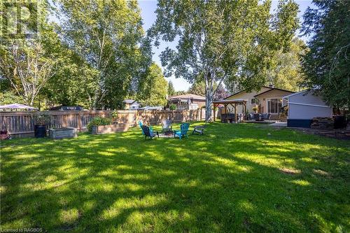 218 5Th Avenue W, Owen Sound, ON - Outdoor With Backyard