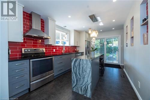 218 5Th Avenue W, Owen Sound, ON - Indoor Photo Showing Kitchen