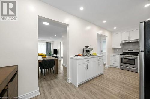 3257 Hornbeam Crescent, Mississauga, ON - Indoor Photo Showing Kitchen