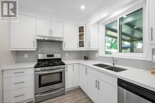 3257 Hornbeam Crescent, Mississauga, ON - Indoor Photo Showing Kitchen With Double Sink