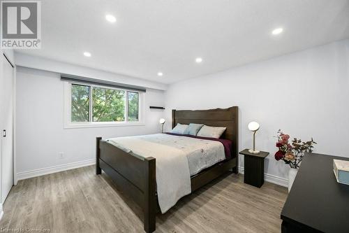 3257 Hornbeam Crescent, Mississauga, ON - Indoor Photo Showing Bedroom