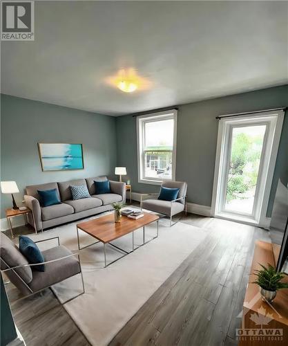 1055 Somerset Street Unit#2, Ottawa, ON - Indoor Photo Showing Living Room