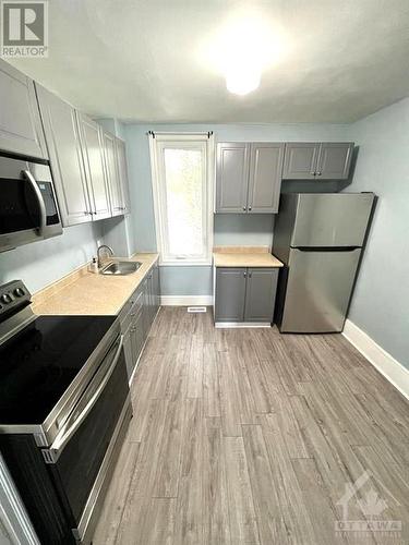 1055 Somerset Street Unit#2, Ottawa, ON - Indoor Photo Showing Kitchen