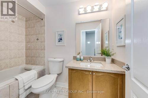 22 Dairy Avenue, Richmond Hill, ON - Indoor Photo Showing Bathroom