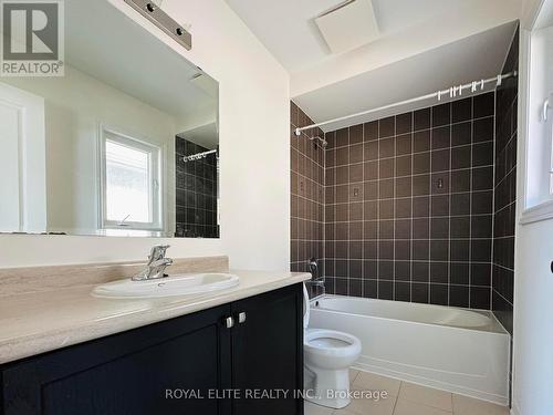 52 Lampkin Street, Georgina, ON - Indoor Photo Showing Bathroom