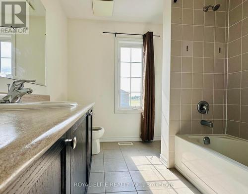 52 Lampkin Street, Georgina, ON - Indoor Photo Showing Bathroom