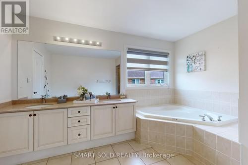 9 Casa Nova Drive, Vaughan (Vellore Village), ON - Indoor Photo Showing Bathroom