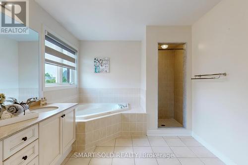 9 Casa Nova Drive, Vaughan, ON - Indoor Photo Showing Bathroom