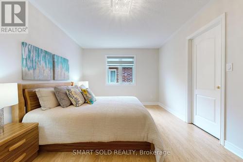 9 Casa Nova Drive, Vaughan, ON - Indoor Photo Showing Bedroom