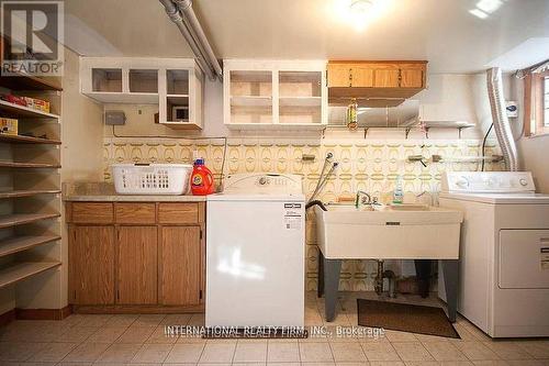 1120 Glencairn Avenue, Toronto (Yorkdale-Glen Park), ON - Indoor Photo Showing Laundry Room