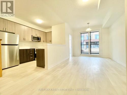 1402 - 1856 Notion Road, Pickering (Village East), ON - Indoor Photo Showing Kitchen