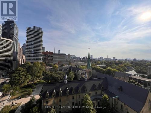 1002 - 1080 Bay Street, Toronto (Bay Street Corridor), ON - Outdoor With View