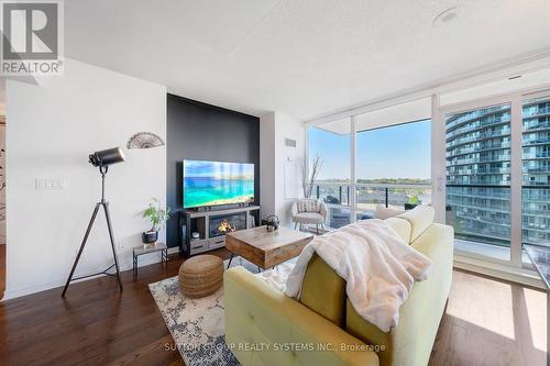 804 - 2230 Lake Shore Boulevard W, Toronto (Mimico), ON - Indoor Photo Showing Living Room