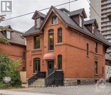 431 GILMOUR STREET  Ottawa, ON K2P 0R5