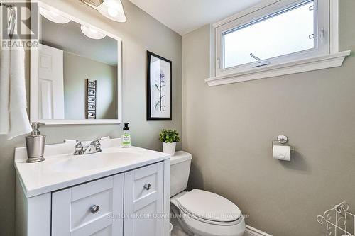 7232 Ridgeland Crescent, Mississauga, ON - Indoor Photo Showing Bathroom