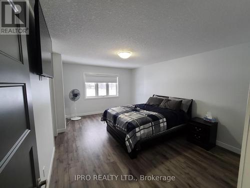 36 - 3380 Singleton Avenue, London, ON - Indoor Photo Showing Bedroom