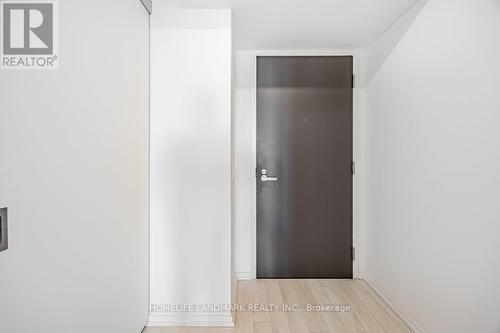 4211 - 197 Yonge Street, Toronto, ON - Indoor Photo Showing Other Room