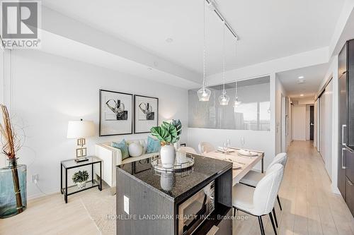 4211 - 197 Yonge Street, Toronto, ON - Indoor Photo Showing Dining Room