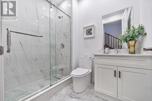 1373 Kobzar Drive, Oakville, ON - Indoor Photo Showing Bathroom