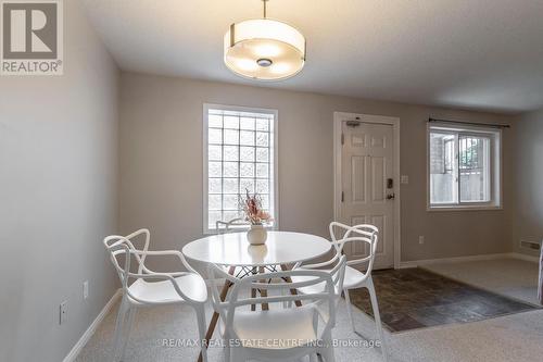 17 - 35 Mountford Drive, Guelph (Grange Hill East), ON - Indoor Photo Showing Dining Room