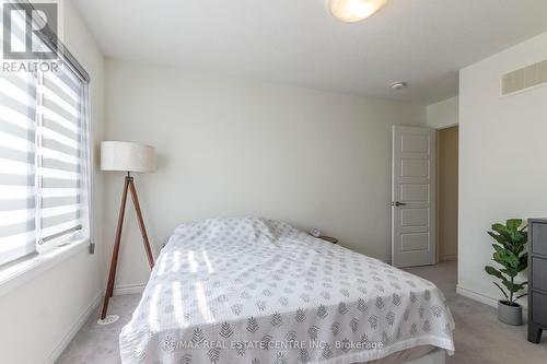 17 - 35 Mountford Drive, Guelph (Grange Hill East), ON - Indoor Photo Showing Bedroom