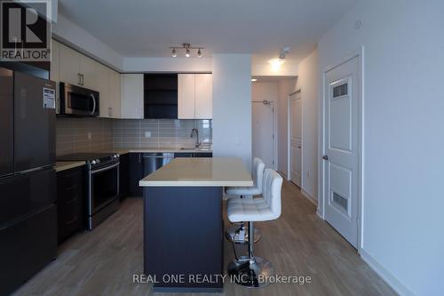 1006 - 4699 Glen Erin Drive, Mississauga, ON - Indoor Photo Showing Kitchen With Upgraded Kitchen